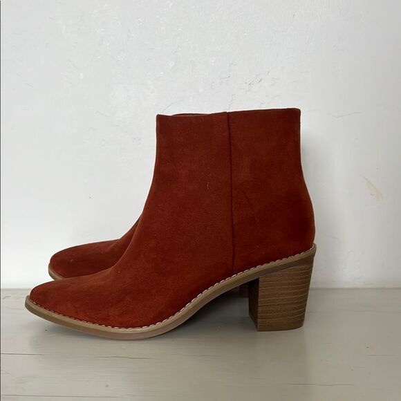 Universal Thread Malby Low Shaft Heeled Boots Rust Women's 6.5 - Picture 2 of 8